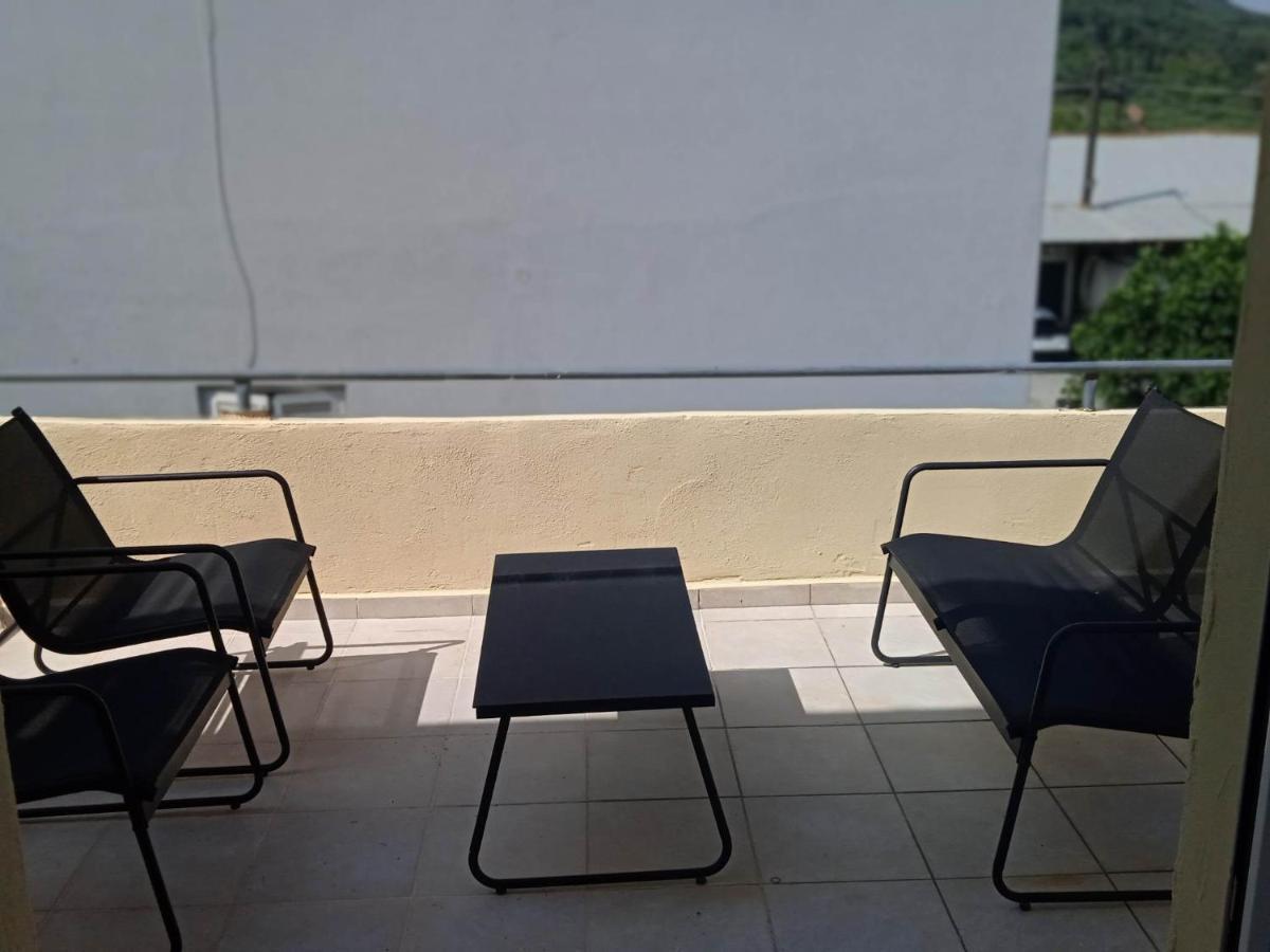 Popi'S Apartment Goníai 外观 照片